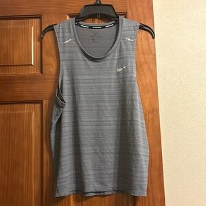 Men’s medium Nike running tank
